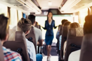 Hotesse Breizhcab , vos autocars avec chauffeurs en Bretagne